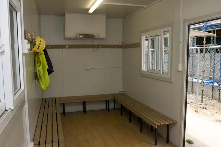 20ft Change Room