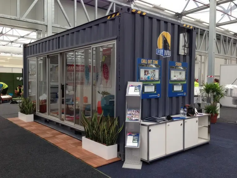 generic_925-9150_WK_AU_OutdoorRoom 1.jpg