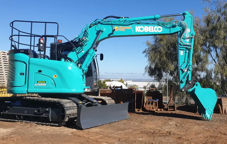 KOBELCO_SK135SR-7_905-2020_WK2_AU.jpg