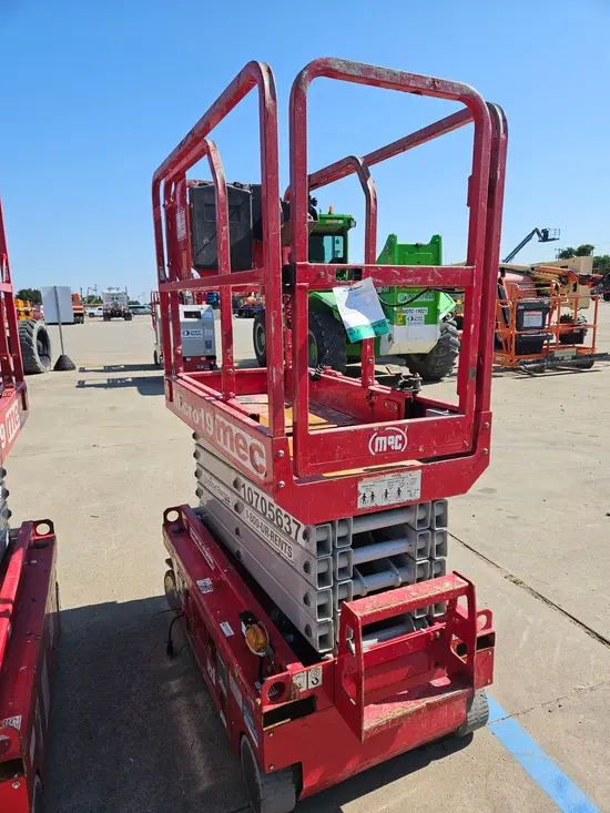 2018 MEC MICRO 19 Scissor Lift