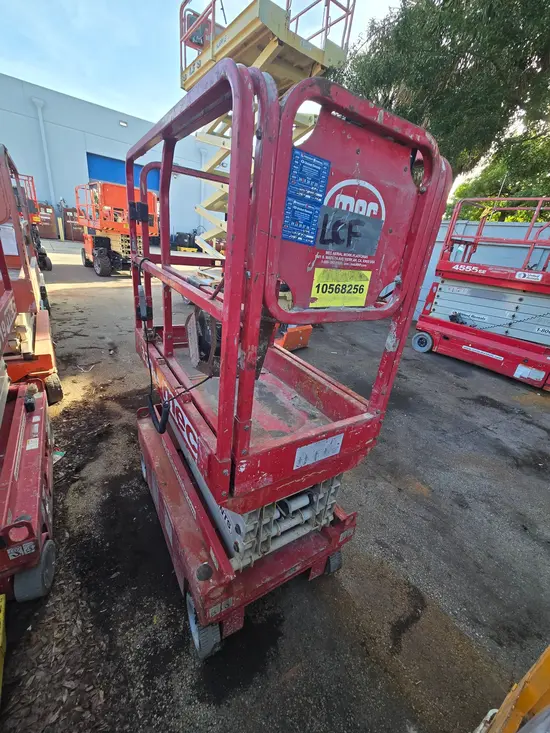2017 MEC 1330SE Scissor Lift