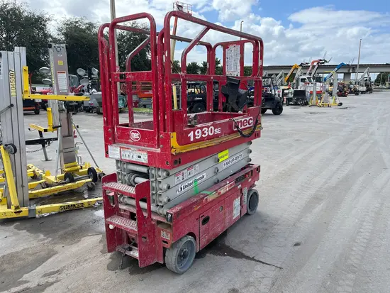 2017 MEC 1930SE Scissor Lift