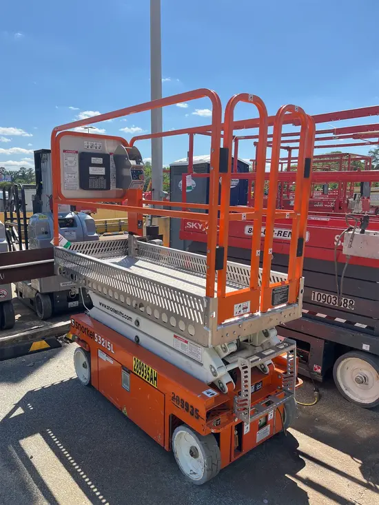 2022 Snorkel S3215L Scissor Lift