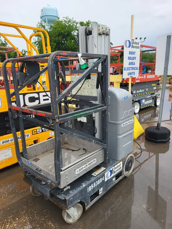 2017 JLG 20MVL Self-Propelled One-Person Lift