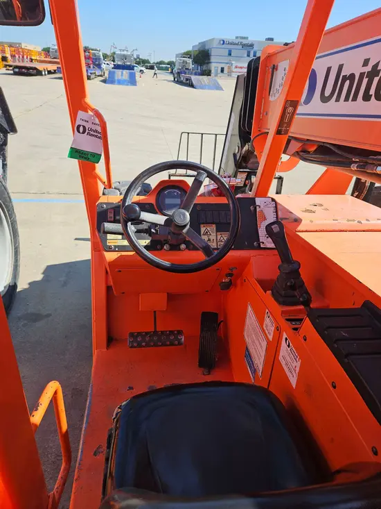 2017 SKYTRAK 8042 Forklift