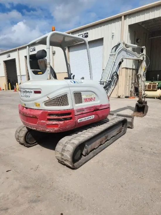 2019 Takeuchi TB250-2 Mini Excavator