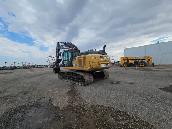 2018 John Deere 210G LC Excavator