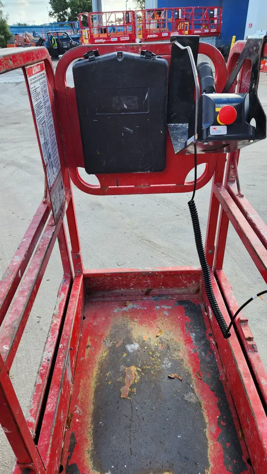 2017 MEC 1330SE Scissor Lift
