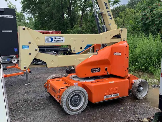 2013 JLG E400AJPN Articulating Boom Lift