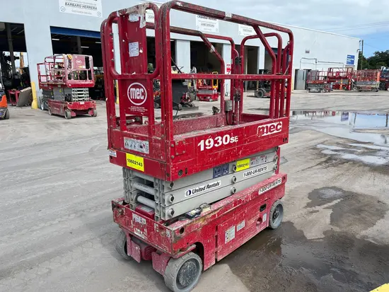 2017 MEC 1930SE Scissor Lift