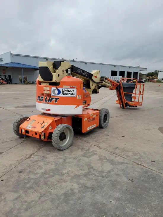 2015 JLG E400AJPN Articulating Boom Lift