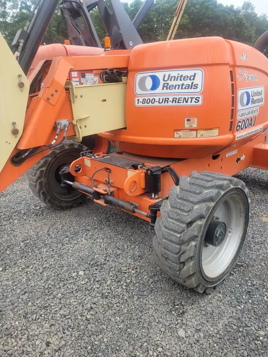 2015 JLG 600AJ Articulating Boom Lift