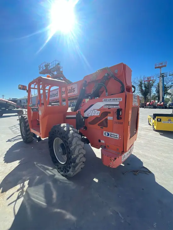 2015 SKYTRAK 6042 Forklift