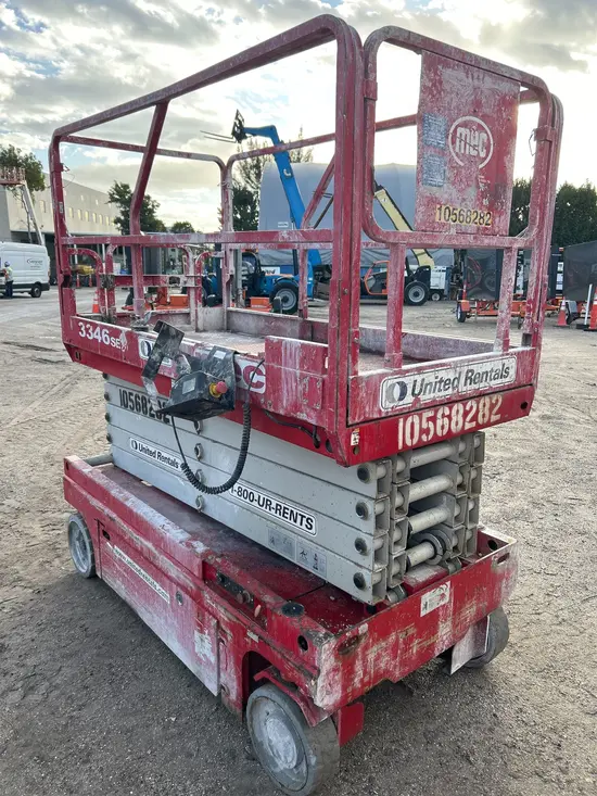 2017 MEC 3346SE Scissor Lift