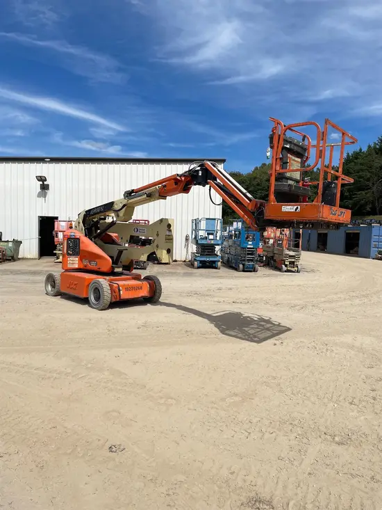 2014 JLG E400AJPN Articulating Boom Lift
