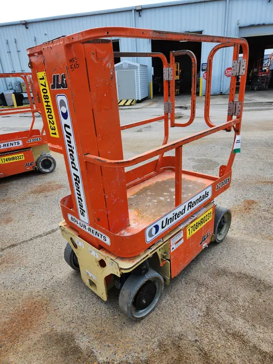 2018 JLG 1230ES Self-Propelled One-Person Lift