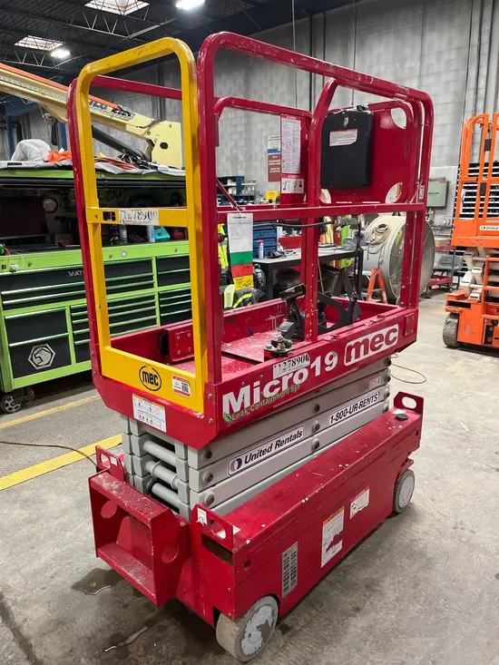 2021 MEC MICRO 19 Scissor Lift