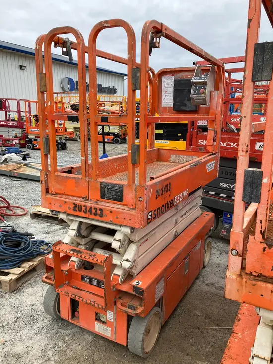 2018 Snorkel S3219E Scissor Lift