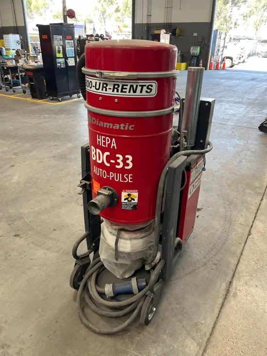 2022 Husqvarna BDC-33-230V Vacuum
