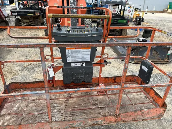 2017 JLG 800AJ Articulating Boom Lift