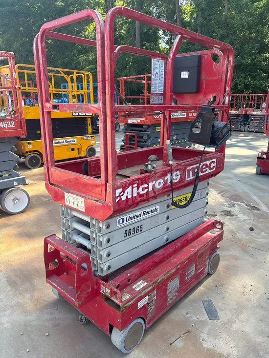 2018 MEC MICRO 19 Scissor Lift