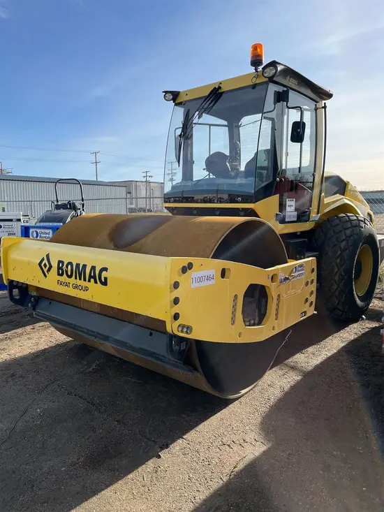 2019 BOMAG BW211D-5 Single Drum Roller