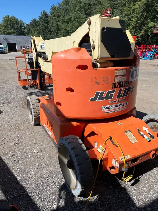 2014 JLG E450AJ Articulating Boom Lift