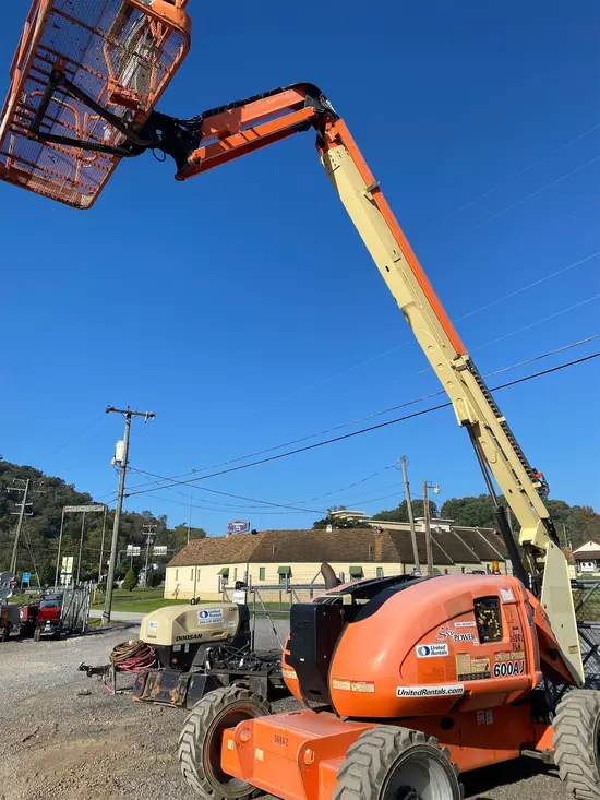 2016 JLG 600AJ Articulating Boom Lift