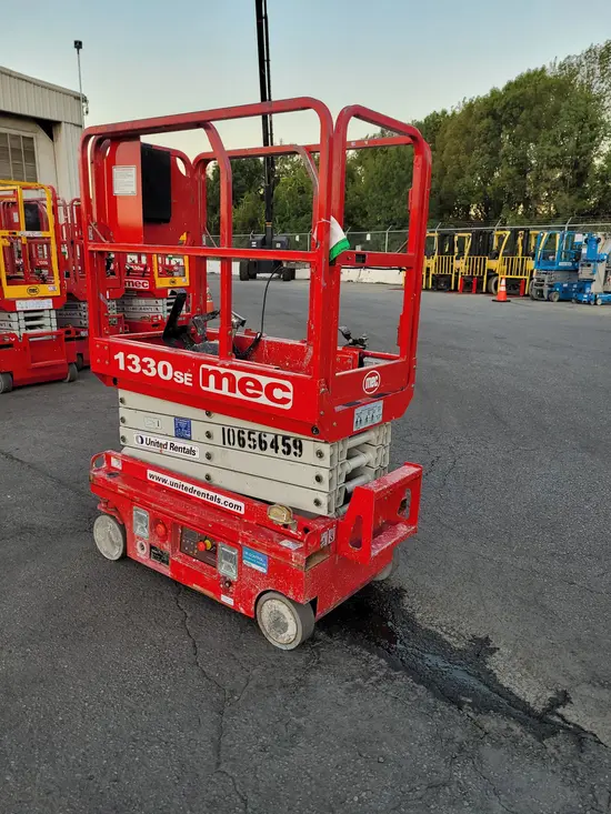 2017 MEC 1330SE Scissor Lift