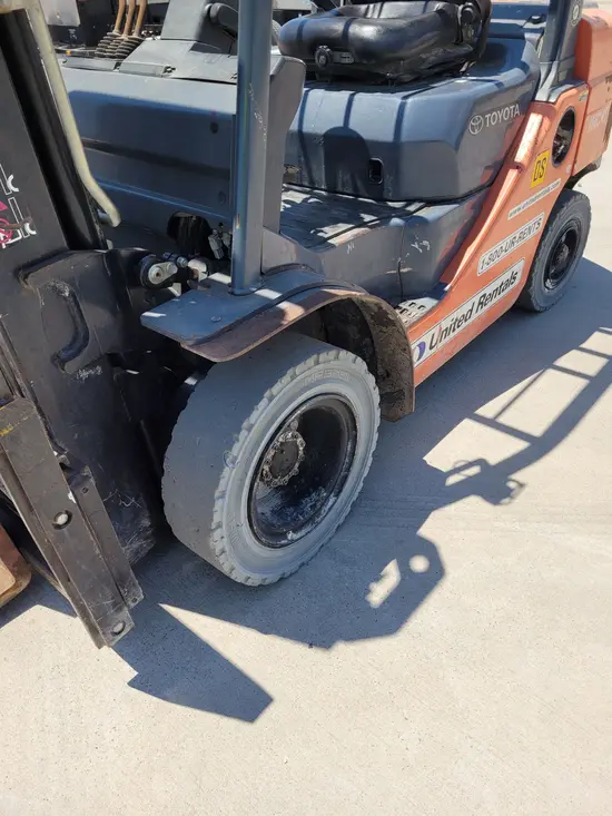 2017 Toyota 8FDU25 Warehouse Forklift