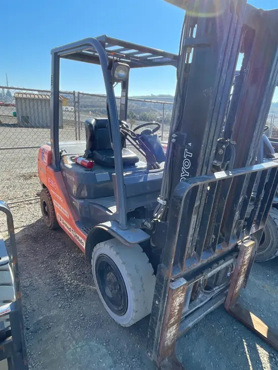 2017 Toyota 8FDU30 Warehouse Forklift