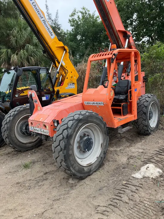 2016 SKYTRAK 6042 Forklift