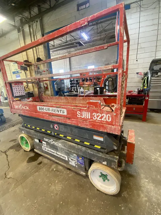 2016 Skyjack SJIII3220 Scissor Lift