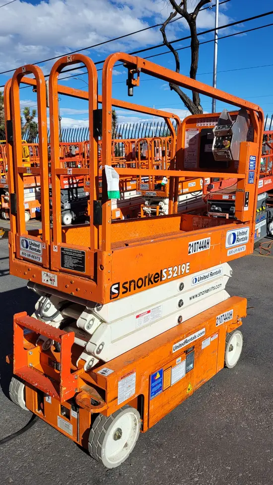 2018 Snorkel S3219E Scissor Lift