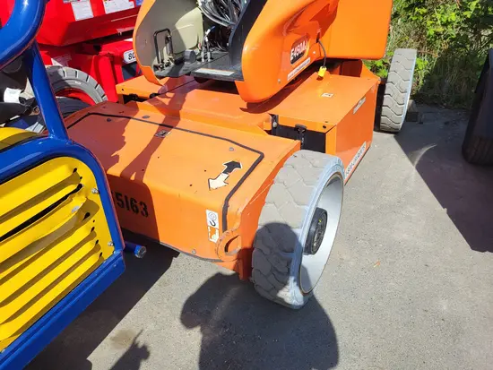 2015 JLG E450AJ Articulating Boom Lift