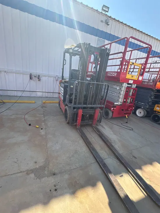 2019 Toyota 8FBCU25 Warehouse Forklift
