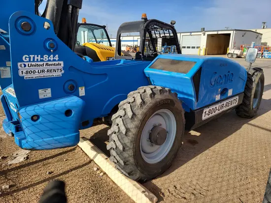 2014 Genie GTH-844 Forklift