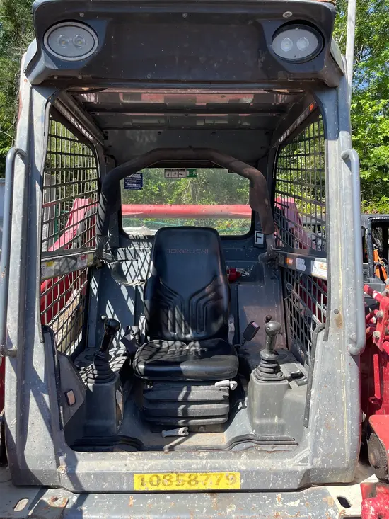 2018 Takeuchi TL10V2-R Track Loader