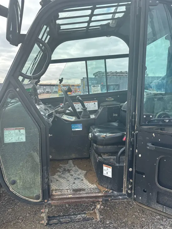 2016 Genie GTH-1056 Forklift