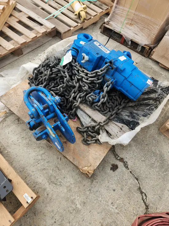 2013 JD NEUHAUS PROFI 10T Hoist