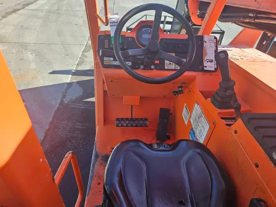 2016 SKYTRAK 6042 Forklift