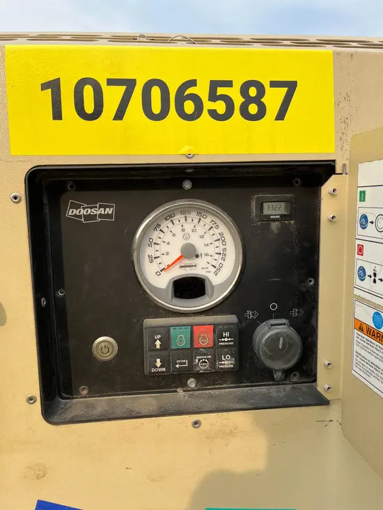 2018 Doosan P425/HP375WCUT4 Air Compressor