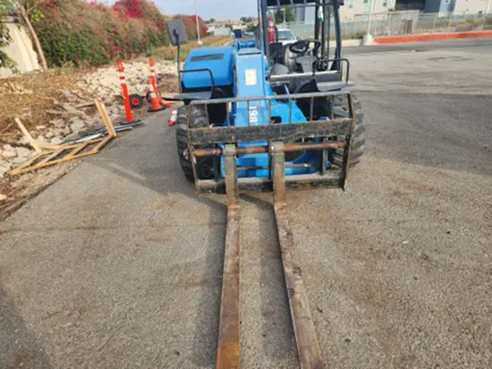 2017 Genie GTH-5519 Forklift