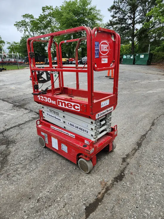 2018 MEC 1330SE Scissor Lift