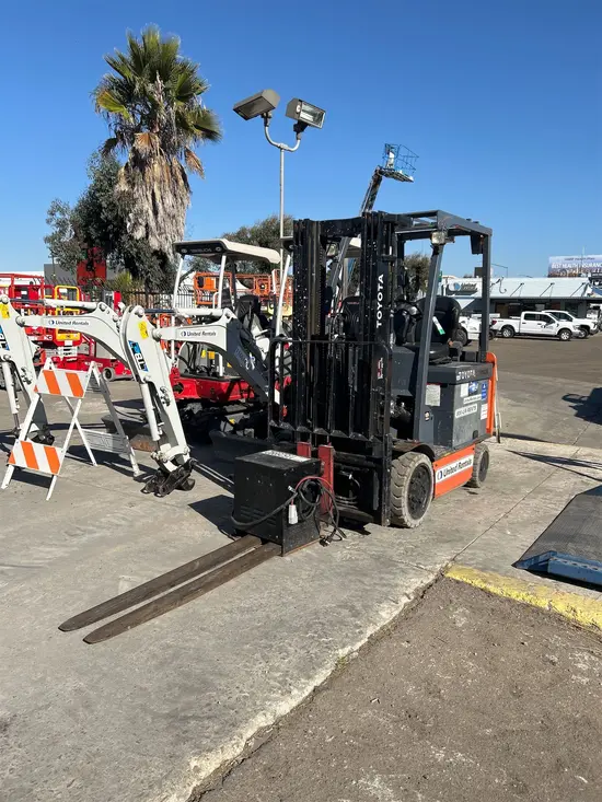 2019 Toyota 8FBCU25 Warehouse Forklift