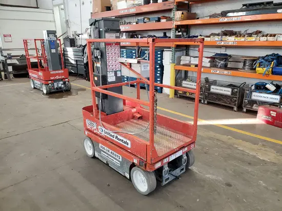 2015 Skyjack SJ12 Self-Propelled One-Person Lift