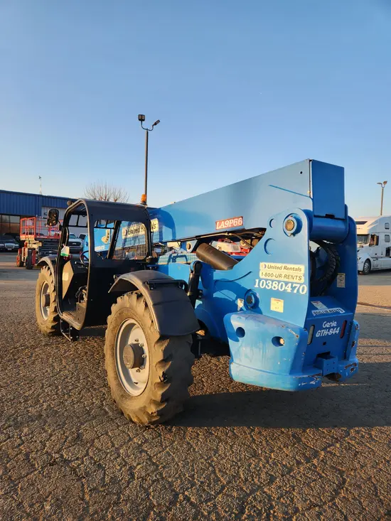 2015 Genie GTH-844 Forklift