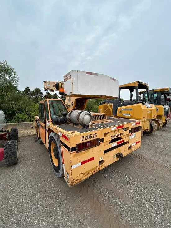 2011 Broderson IC-200-3G