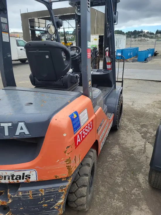2017 Toyota 8FDU30 Warehouse Forklift