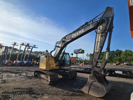 2019 John Deere 245G LC Excavator